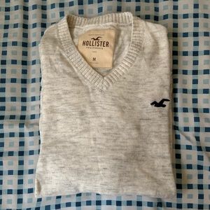 Men’s V-Neck Sweater